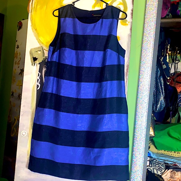 Banana Republic Dresses & Skirts - Banana Republic Dress WITH Pockets